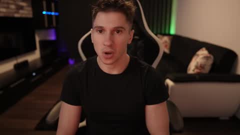 Snapshot of dorianreyes chatting on February 2025 09:16:02 PM Dorian Reyes online show from February 2025 09:16:02 PM