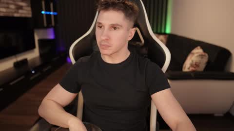 Snapshot of dorianreyes chatting on February 2025 12:21:01 AM Dorian Reyes online show from February 2025 12:21:01 AM