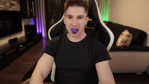 Snapshot of dorianreyes chatting on February 2025 10:36:01 PM Dorian Reyes online show from February 2025 10:36:01 PM