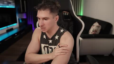 Snapshot of dorianreyes chatting on February 2025 12:14:01 AM Dorian Reyes online show from February 2025 12:14:01 AM