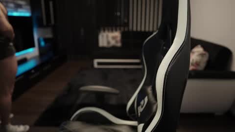 Snapshot of dorianreyes chatting on February 2025 03:28:01 AM Dorian Reyes online show from February 2025 03:28:01 AM