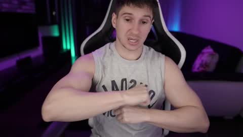 Snapshot of dorianreyes chatting on February 2025 10:06:02 PM Dorian Reyes online show from February 2025 10:06:02 PM