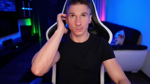 Snapshot of dorianreyes chatting on September 2025 10:15:02 PM Dorian Reyes online show from September 2025 10:15:02 PM