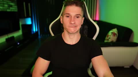 Snapshot of dorianreyes chatting on October 2025 12:17:02 AM Dorian Reyes online show from October 2025 12:17:02 AM