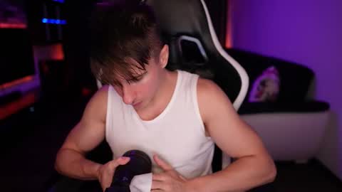 Snapshot of dorianreyes chatting on October 2025 09:58:02 PM Dorian Reyes online show from October 2025 09:58:02 PM