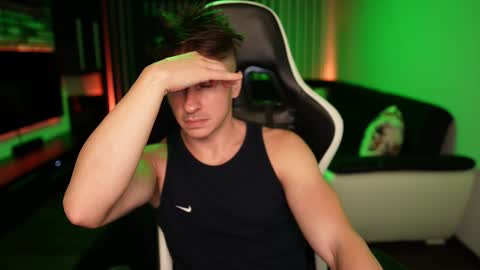 Snapshot of dorianreyes chatting on October 2025 11:39:01 PM Dorian Reyes online show from October 2025 11:39:01 PM