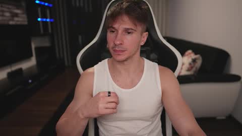 Snapshot of dorianreyes chatting on October 2025 02:06:02 AM Dorian Reyes online show from October 2025 02:06:02 AM