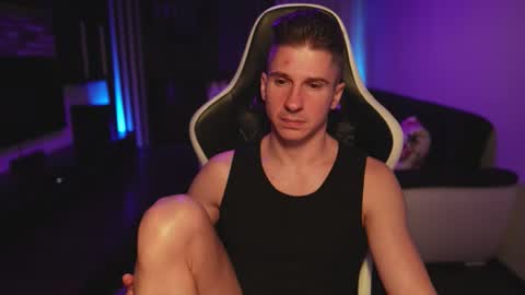 Snapshot of dorianreyes chatting on November 2025 10:10:02 PM Dorian Reyes online show from November 2025 10:10:02 PM