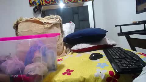 Snapshot of doriansquirt chatting on October 2025 03:15:02 AM DORIAN online show from October 2025 03:15:02 AM