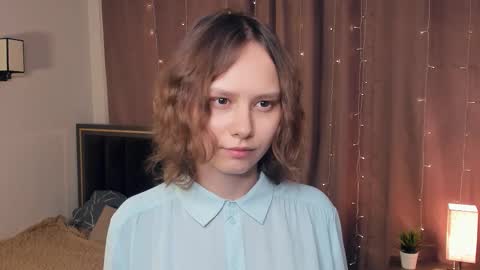 Violet online show from November 2025 07:14:01 PM