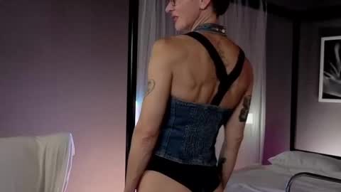 Snapshot of dorothy_meyer chatting on October 2025 12:38:01 PM Dorothy Next stream on Monday at 3am-9am online show from October 2025 12:38:01 PM