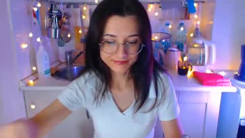 Snapshot of dorotty_ chatting on November 2025 11:48:01 PM Your Dorotty online show from November 2025 11:48:01 PM