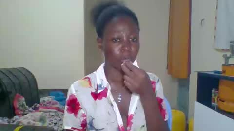 Snapshot of dottletop chatting on February 2025 07:42:01 PM dottletop online show from February 2025 07:42:01 PM