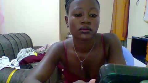 Snapshot of dottletop chatting on February 2025 05:37:01 PM dottletop online show from February 2025 05:37:01 PM