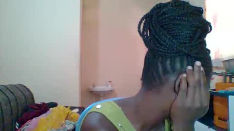 Snapshot of dottletop chatting on February 2025 07:43:01 AM dottletop online show from February 2025 07:43:01 AM