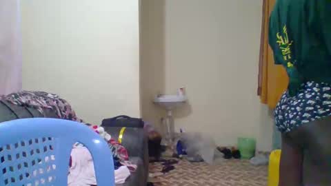 Snapshot of dottletop chatting on February 2025 06:47:02 PM dottletop online show from February 2025 06:47:02 PM