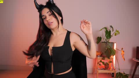 Sara online show from November 2025 01:29:01 AM