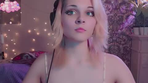 Snapshot of doublebubblecum chatting on November 2025 12:10:02 AM Angie online show from November 2025 12:10:02 AM