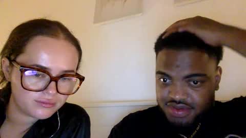 doubletrouble9498 online show from October 2025 01:47:01 AM