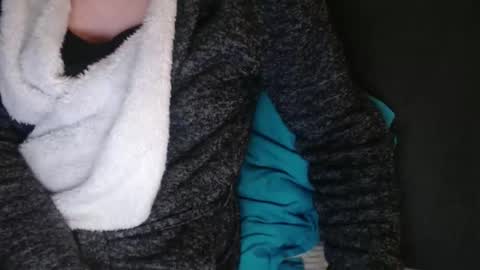 Douce Elsa online show from December 2024 08:25:02 PM