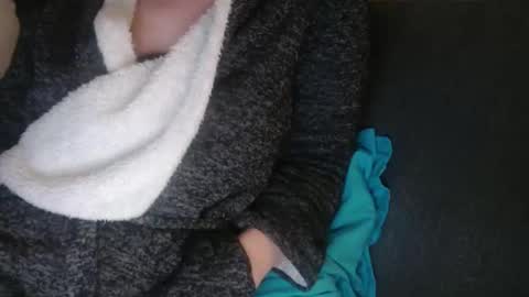Douce Elsa online show from December 2024 09:33:01 PM