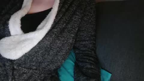 Douce Elsa online show from January 2025 06:38:01 PM