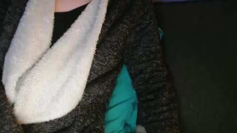 Douce Elsa online show from February 2025 06:28:01 PM