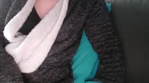 Douce Elsa online show from February 2025 11:44:02 AM