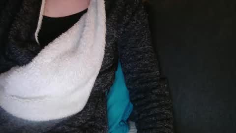 Douce Elsa online show from March 2025 09:53:01 PM