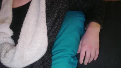 Douce Elsa online show from March 2025 06:56:01 PM