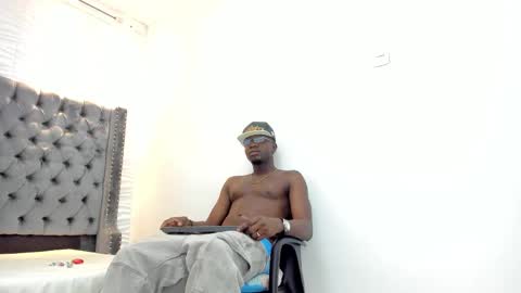 DOUGLAS online show from September 2025 12:51:02 PM