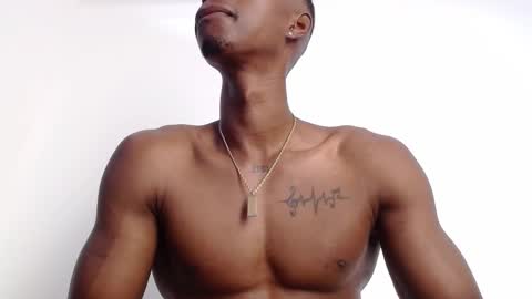 Snapshot of drake_brown_23 chatting on October 2025 01:50:01 PM Drake 23 online show from October 2025 01:50:01 PM