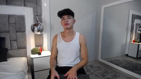 drakecollinss online show from February 2025 12:26:01 AM
