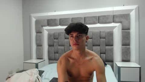 drakecollinss online show from March 2025 12:48:01 AM