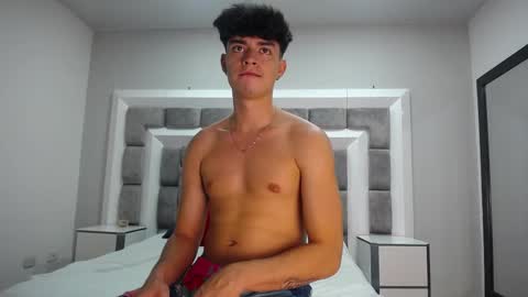 drakecollinss online show from March 2025 08:03:02 PM