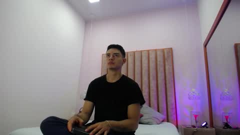 drakecollinss online show from November 2025 11:43:02 AM