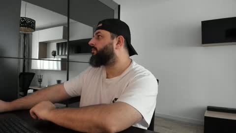 Snapshot of dravenpeak chatting on October 2025 11:41:02 AM DravenPeak online show from October 2025 11:41:02 AM