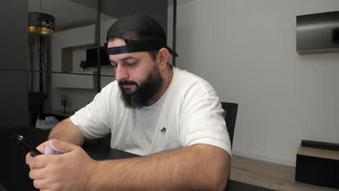 Snapshot of dravenpeak chatting on October 2025 03:33:02 PM DravenPeak online show from October 2025 03:33:02 PM