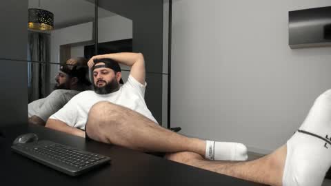 Snapshot of dravenpeak chatting on October 2025 02:18:02 PM DravenPeak online show from October 2025 02:18:02 PM