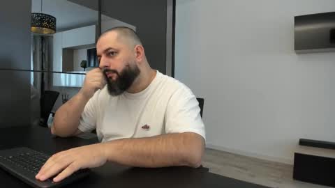 Snapshot of dravenpeak chatting on October 2025 11:11:01 AM DravenPeak online show from October 2025 11:11:01 AM