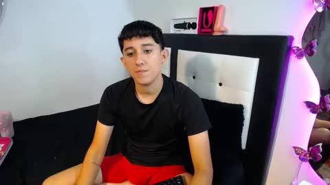 -- nicolle and jhon -- online show from October 2025 09:15:01 PM