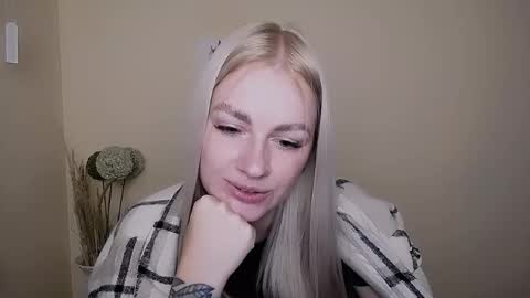 dream_dolly_ online show from September 2025 10:17:01 AM