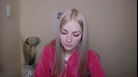 dream_dolly_ online show from September 2025 09:33:02 AM