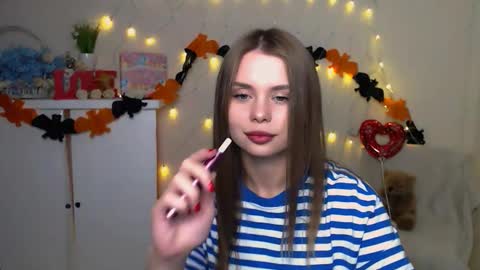 Mari online show from October 2025 05:32:01 AM