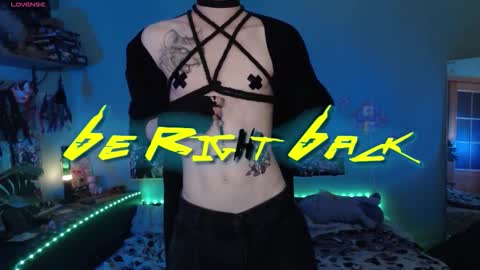 Snapshot of dreammaker_ chatting on October 2025 04:01:02 AM Yukichi online show from October 2025 04:01:02 AM