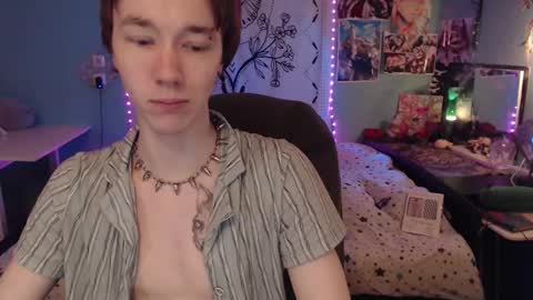 Snapshot of dreammaker_ chatting on October 2025 07:03:02 PM Yukichi online show from October 2025 07:03:02 PM