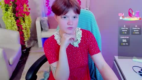 Luna online show from September 2025 08:41:02 PM