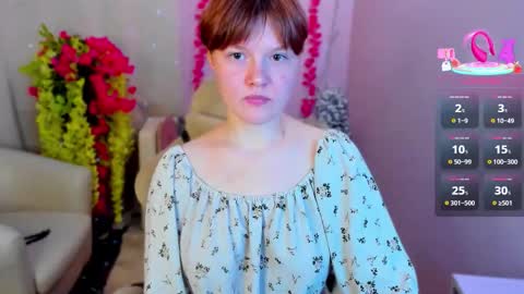 Luna online show from September 2025 08:53:01 PM