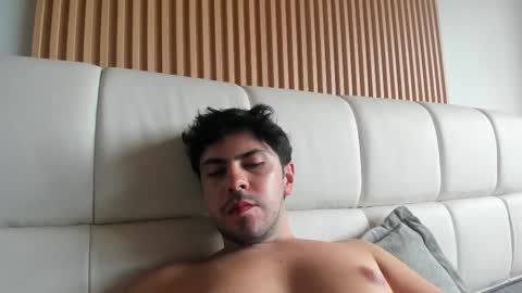 Diego online show from November 2025 07:15:02 PM