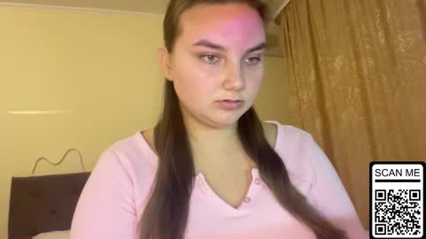 Snapshot of dreamyblushfairy chatting on October 2025 03:19:02 PM Mila online show from October 2025 03:19:02 PM